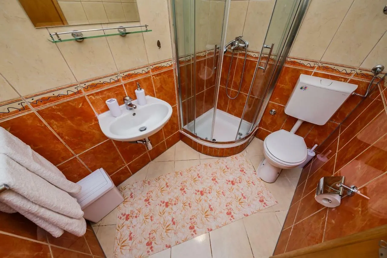 Villa Milena Trogir 0*,  Kroatien
